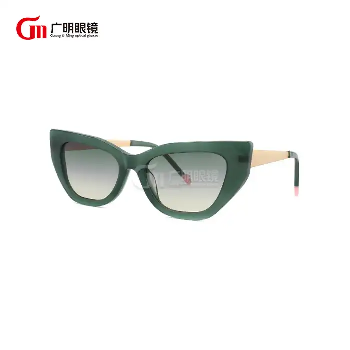 How Do Full Rim Cat Eye Sunglasses Differ From Half-Rim or Rimless Styles?